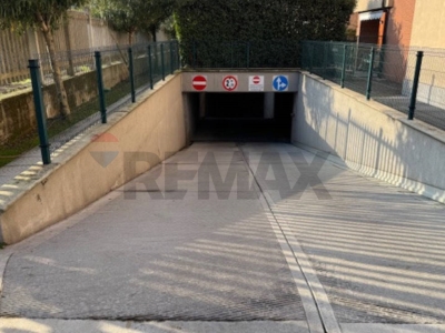 locale di sgombero in vendita a Milano in zona Greco