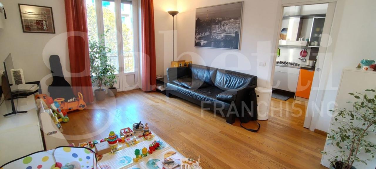 appartamento in vendita a Milano in zona Sempione