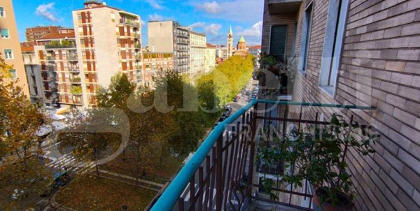 appartamento in vendita a Milano in zona Sempione