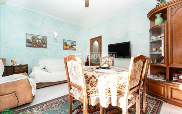 appartamento in vendita a Milano in zona Rottole