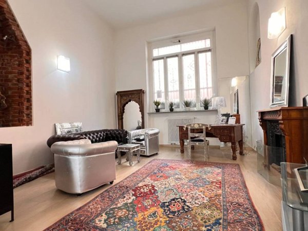 appartamento in vendita a Milano in zona Cinque Giornate