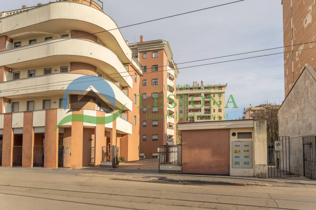 appartamento in vendita a Milano in zona Il Portello