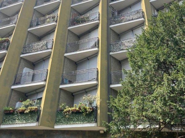appartamento in vendita a Milano in zona Barona