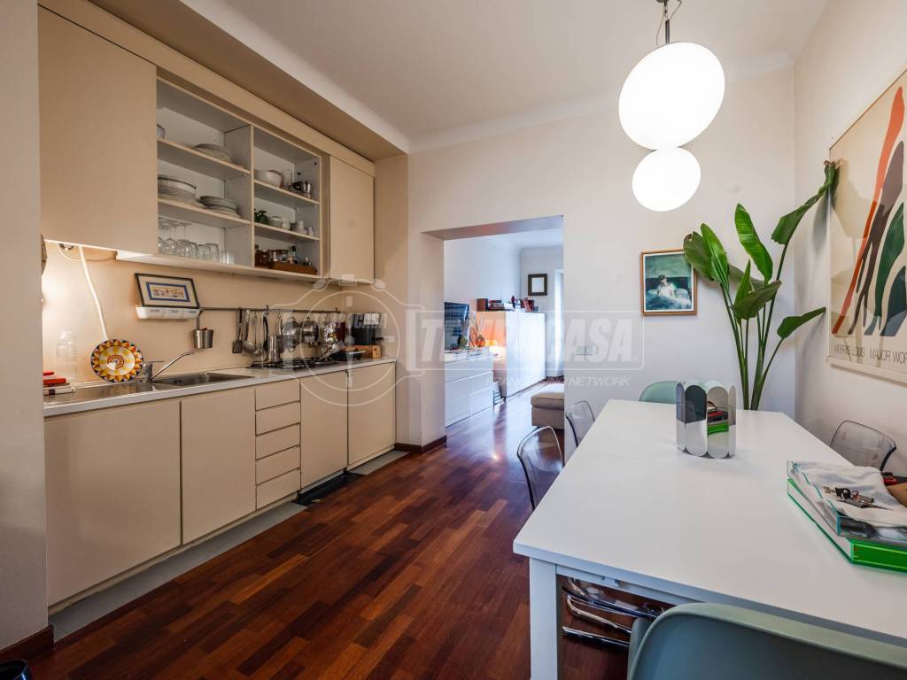 appartamento in vendita a Milano in zona Porta Ticinese