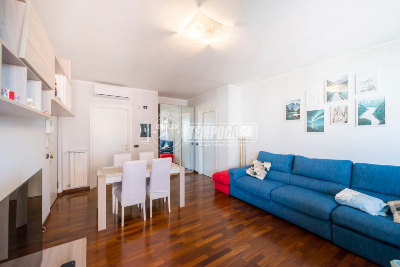 appartamento in vendita a Milano in zona Adriano