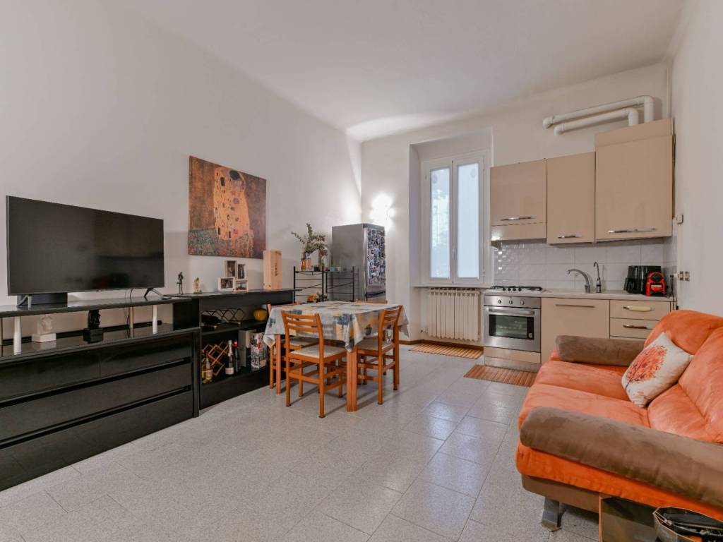 appartamento in vendita a Milano in zona Città Studi