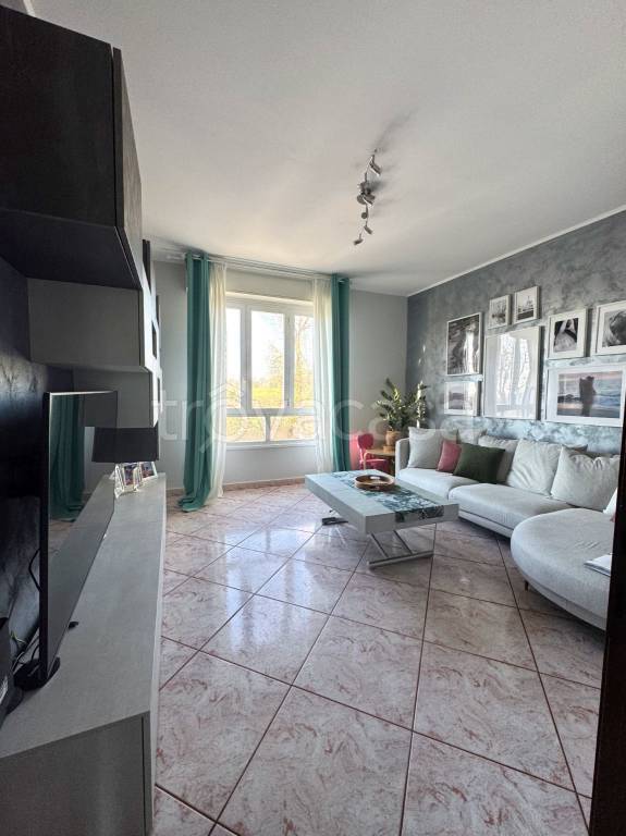 appartamento in vendita a Milano in zona Quartiere degli Olmi