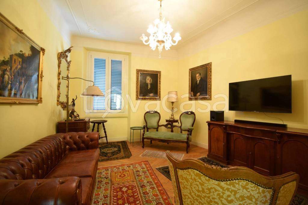 appartamento in vendita a Milano in zona Loreto