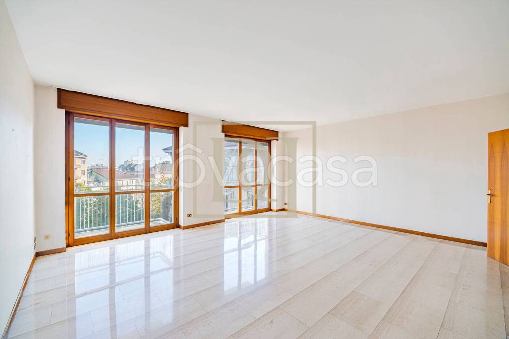 appartamento in vendita a Milano in zona Loreto