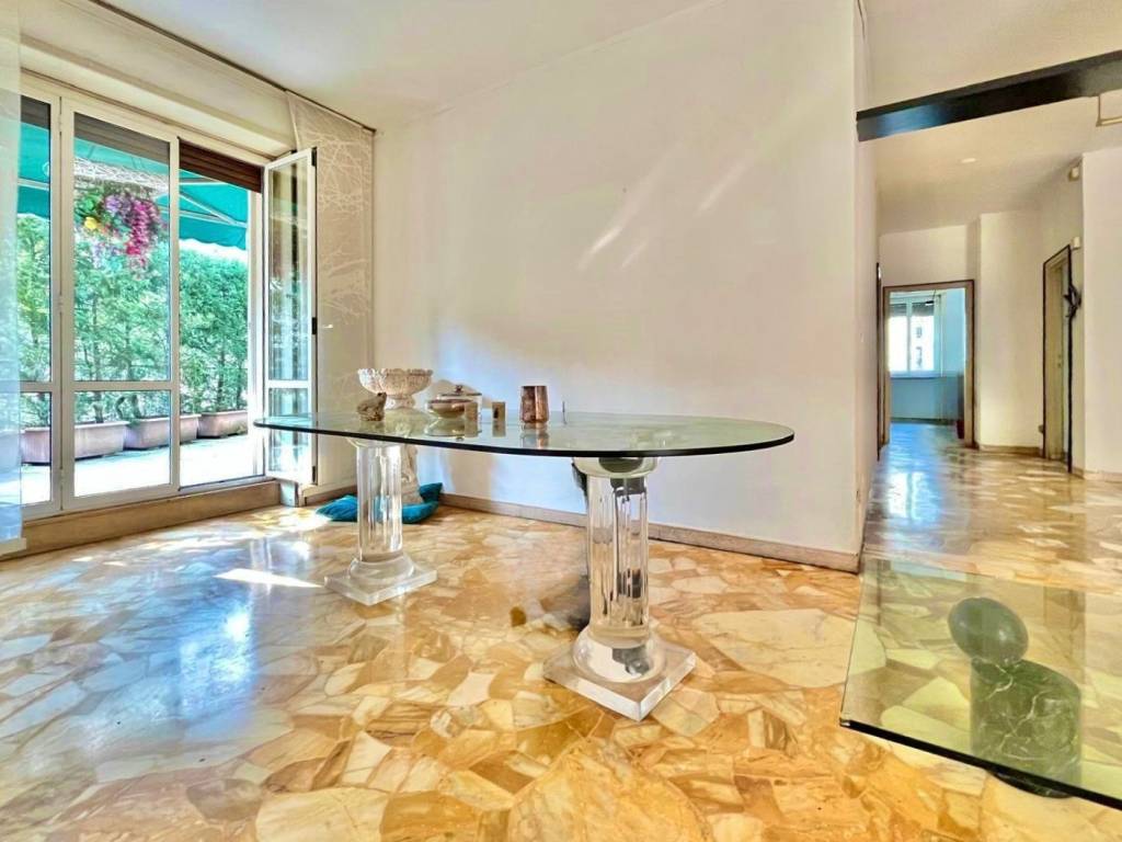 appartamento in vendita a Milano in zona Città Studi