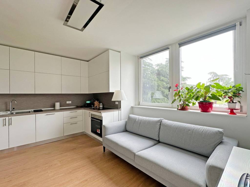 appartamento in vendita a Milano in zona Vigentino