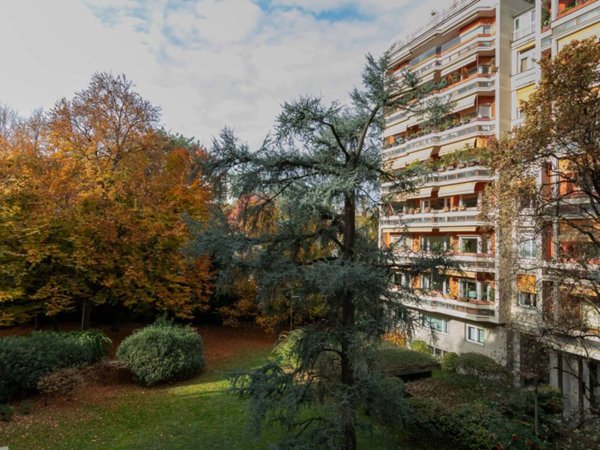 appartamento in vendita a Milano in zona Porta Nuova