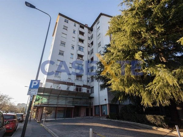 appartamento in vendita a Milano in zona Baggio