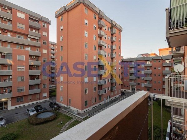 appartamento in vendita a Milano in zona Baggio