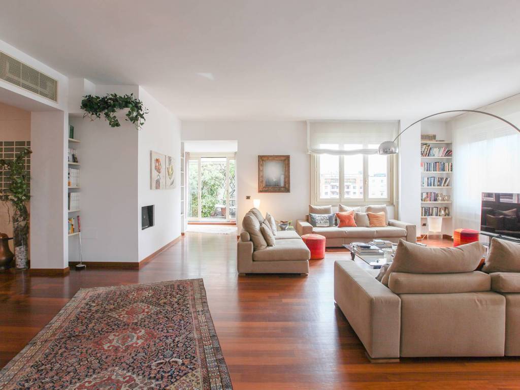 appartamento in vendita a Milano in zona Centro Direzionale