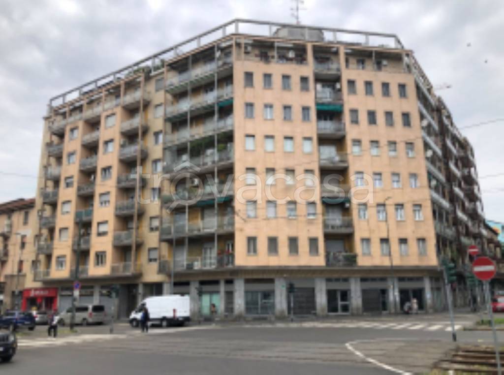 locale commerciale in vendita a Milano