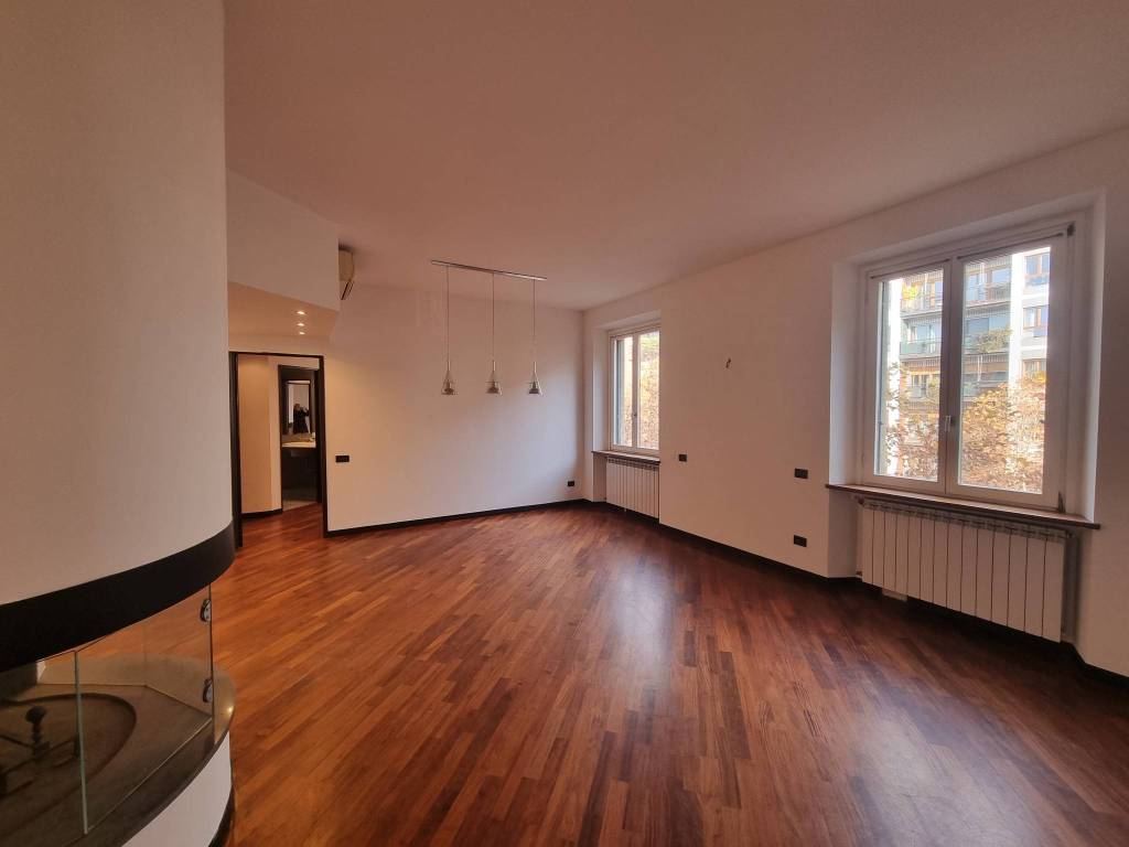 appartamento in vendita a Milano in zona Sempione