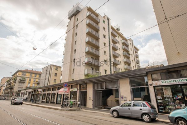 appartamento in vendita a Milano in zona Cinque Giornate