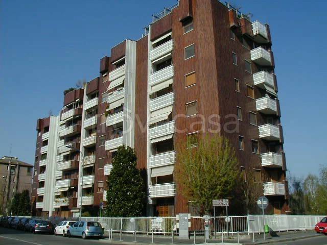 appartamento in vendita a Milano in zona Vigentino