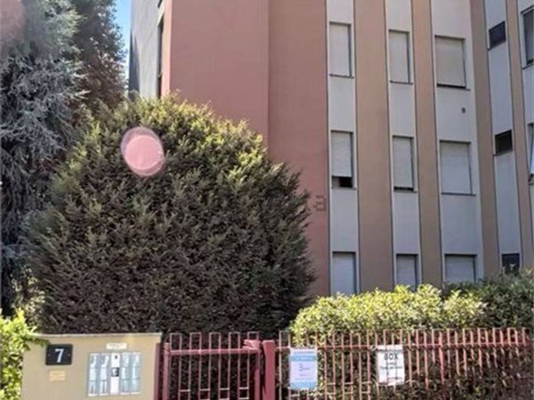 appartamento in vendita a Milano in zona Barona