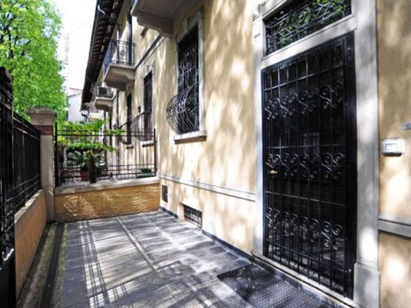 casa indipendente in vendita a Milano in zona Città Studi