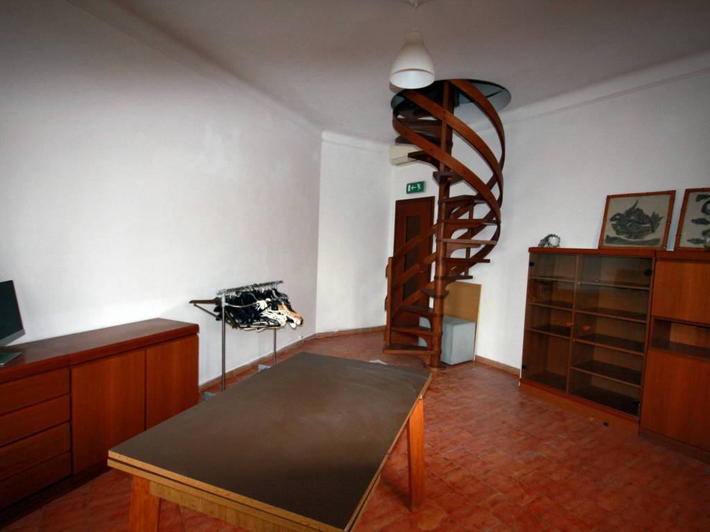 appartamento in vendita a Milano in zona Corvetto