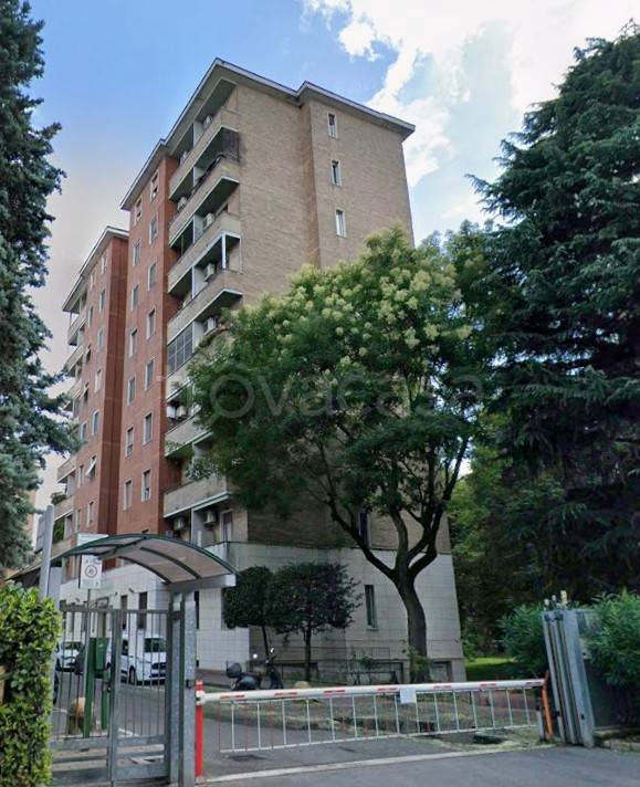 appartamento in vendita a Milano in zona Chiesa Rossa