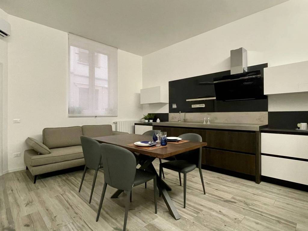 appartamento in vendita a Milano in zona Porta Vittoria