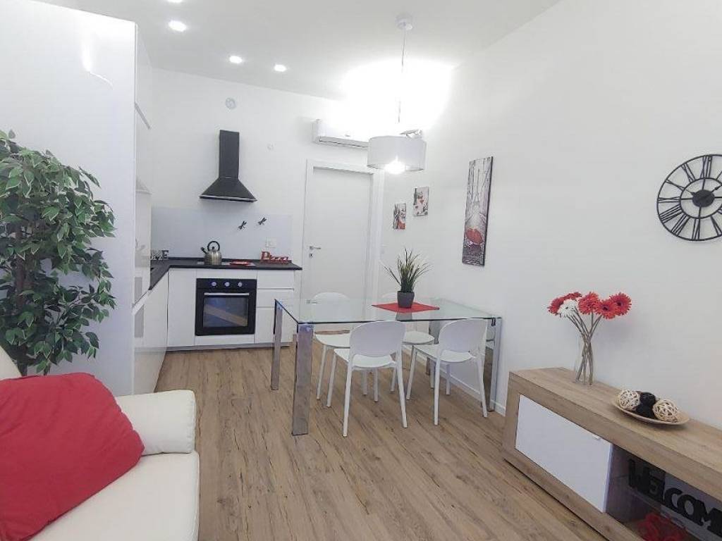 appartamento in vendita a Milano in zona Barona