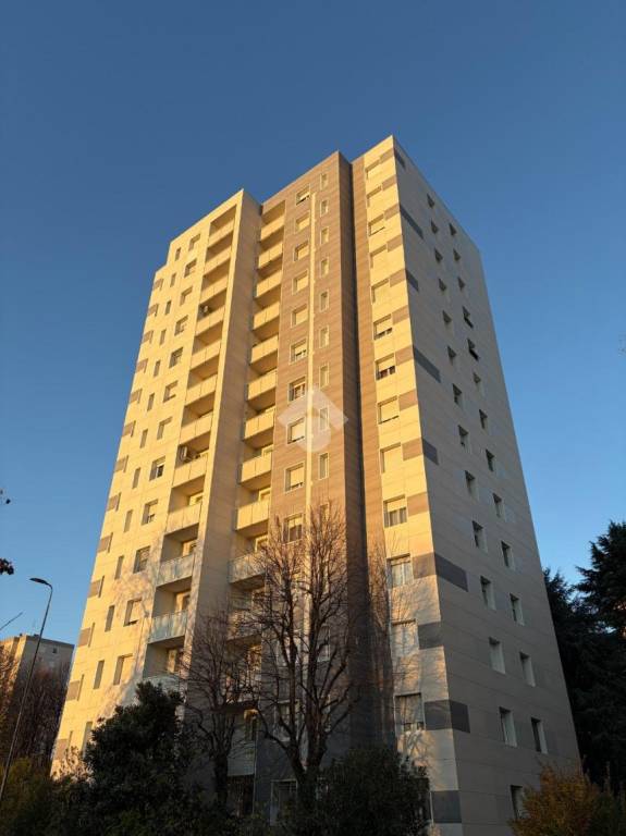 appartamento in vendita a Milano in zona Gallaratese