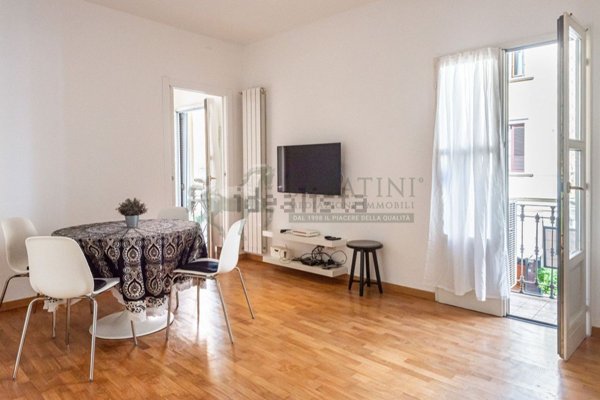 appartamento in vendita a Milano in zona Porta Nuova