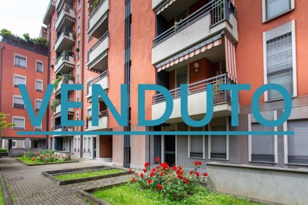 appartamento in vendita a Milano in zona Vigentino
