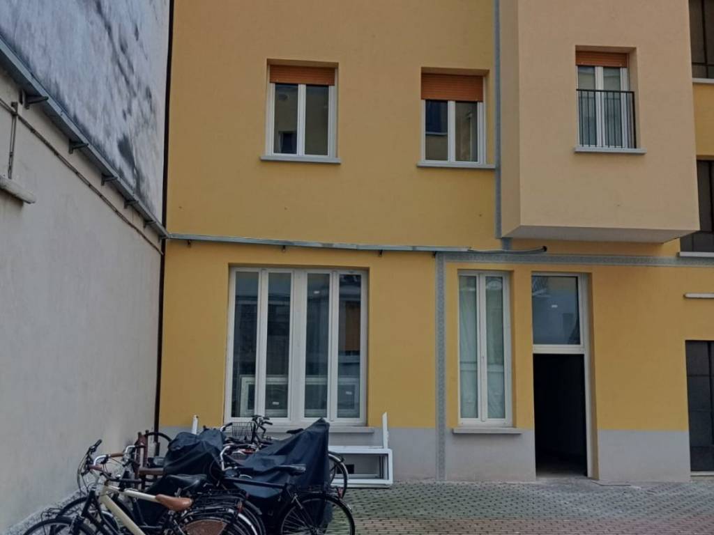 appartamento in vendita a Milano in zona Città Studi