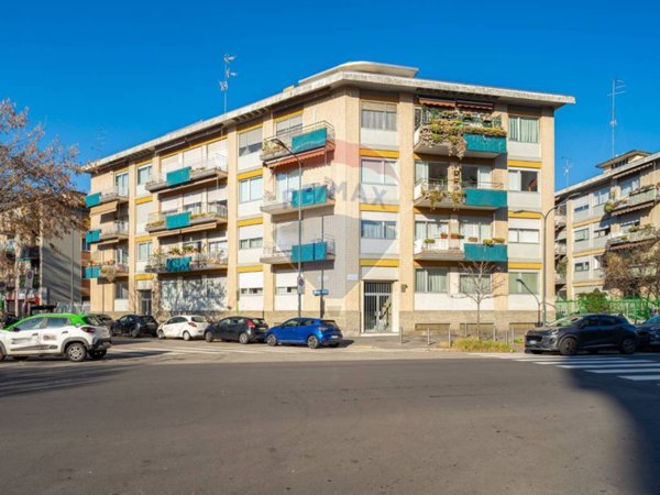 appartamento in vendita a Milano in zona Trenno