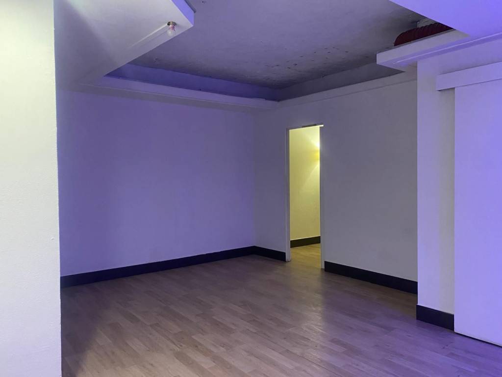 locale commerciale in vendita a Milano in zona Centro Direzionale