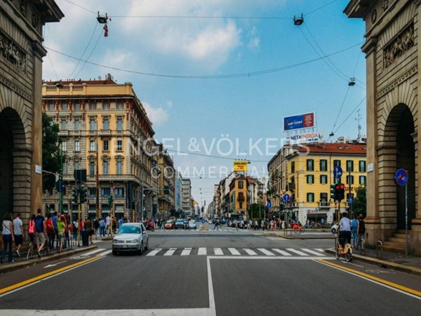 intera palazzina in vendita a Milano in zona Porta Venezia