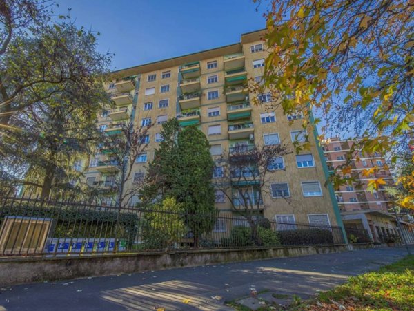 appartamento in vendita a Milano in zona Trenno