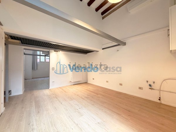 appartamento in vendita a Milano in zona Cinque Giornate