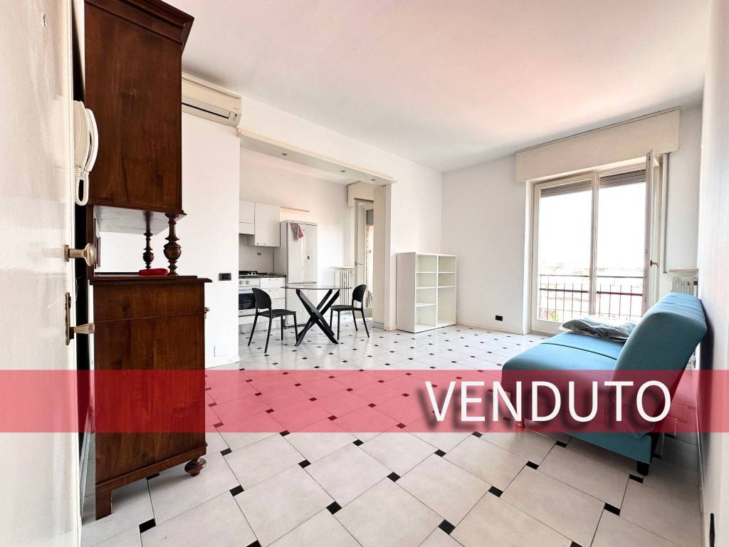 appartamento in vendita a Milano in zona Loreto