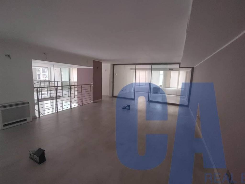negozio in vendita a Milano in zona Centro Direzionale