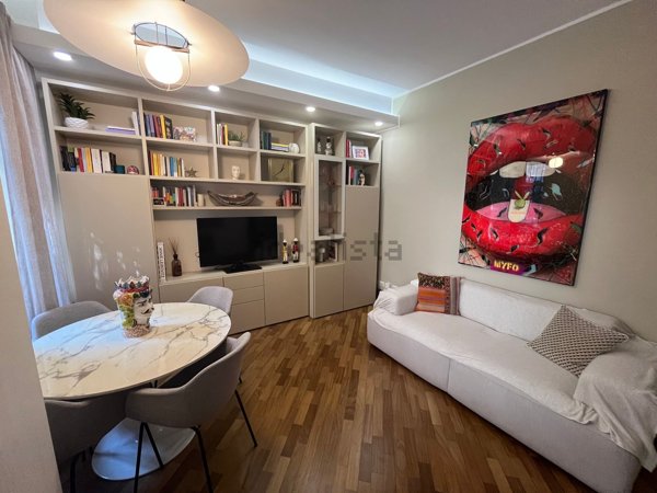 appartamento in vendita a Milano in zona Sempione
