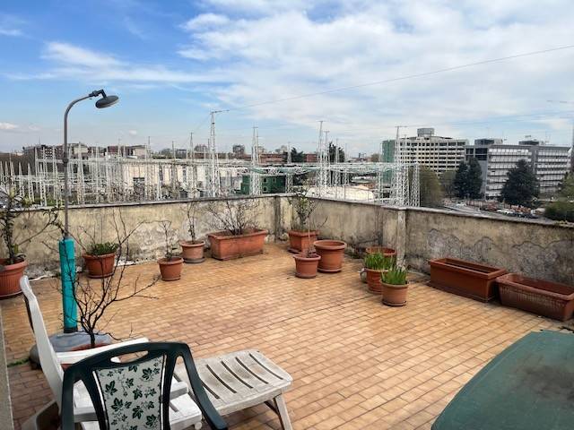 appartamento in vendita a Milano in zona Chiesa Rossa