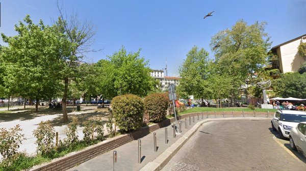 appartamento in vendita a Milano in zona Sempione