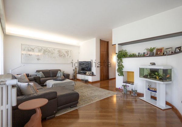 appartamento in vendita a Milano in zona Cinque Giornate