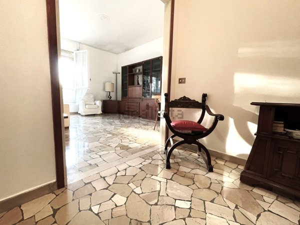 appartamento in vendita a Milano in zona Baggio