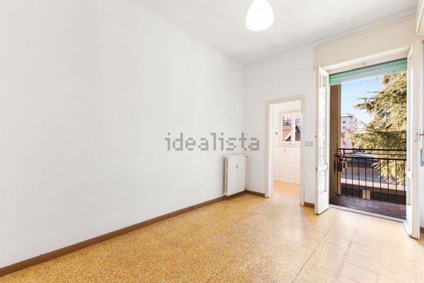 appartamento in vendita a Milano in zona Famagosta