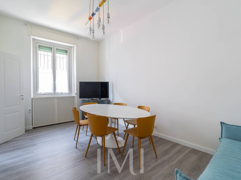 appartamento in vendita a Milano in zona Bocconi