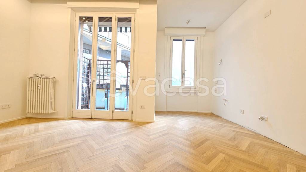 appartamento in vendita a Milano in zona Sempione