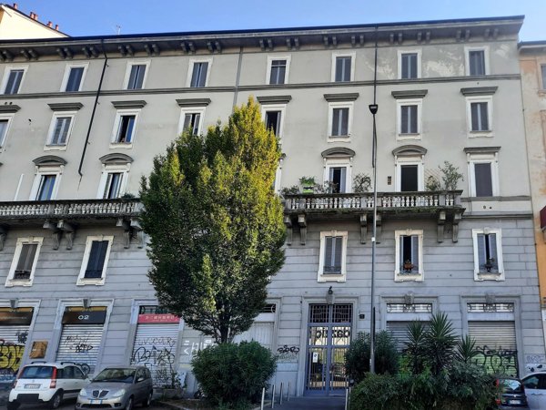 appartamento in vendita a Milano in zona Piazzale Lodi