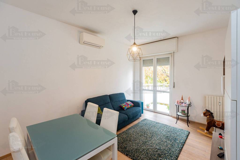 appartamento in vendita a Milano in zona Dergano